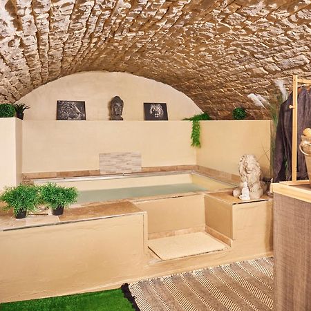 Suite Lovespa Coligny Экстерьер фото